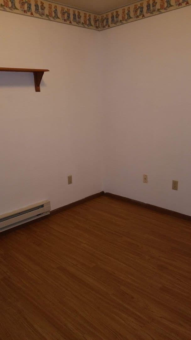 Sharpsville Apartment: 100 W Ridge Ave