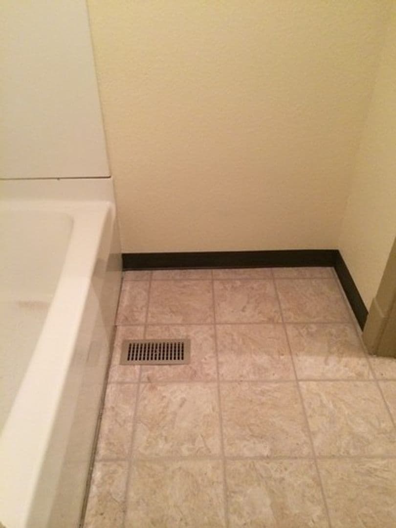 Meadville Apartment: 464 Poplar