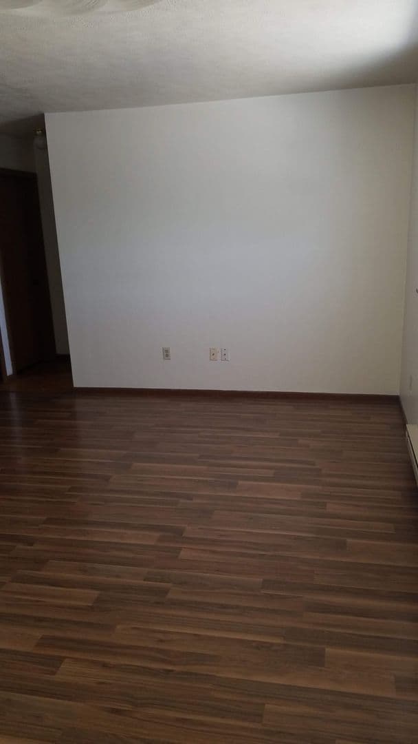 Sharpsville Apartment: 100 W Ridge Ave