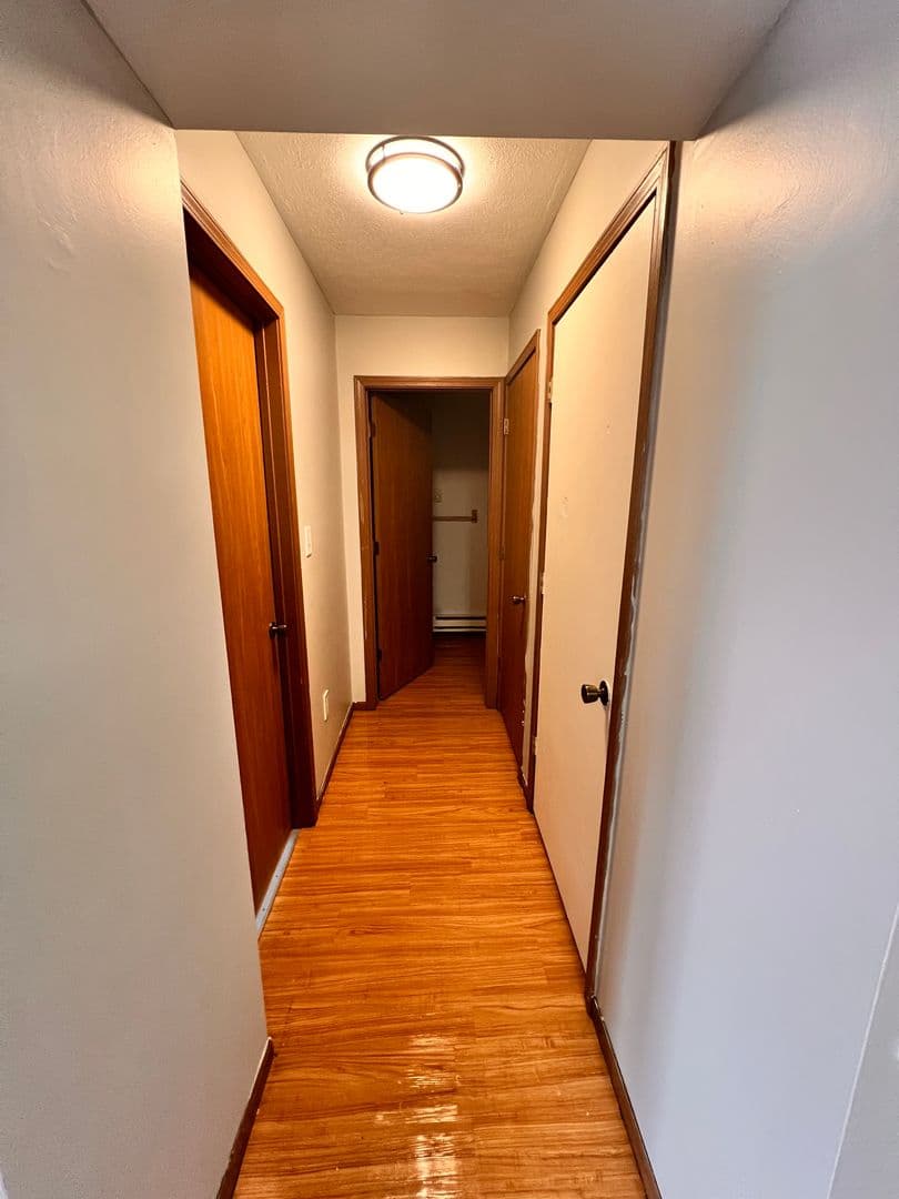 Sharpsville Apartment: 100 W Ridge Ave