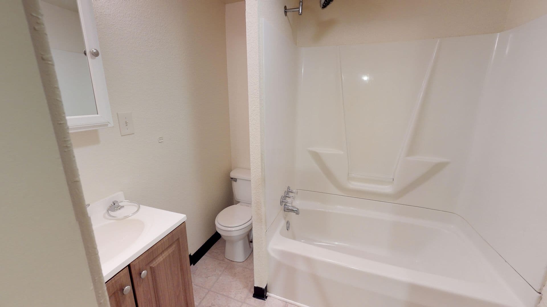 Meadville Apartment: 464 Poplar