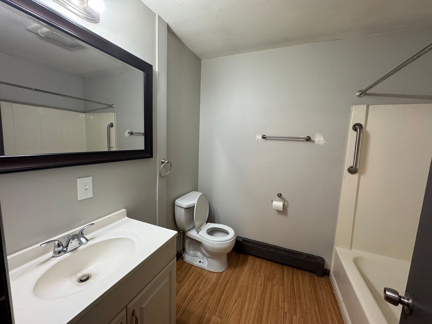 Conneaut Lake Apartment: 290-330 N Third St