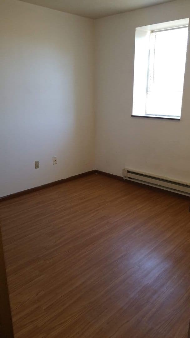 Sharpsville Apartment: 100 W Ridge Ave