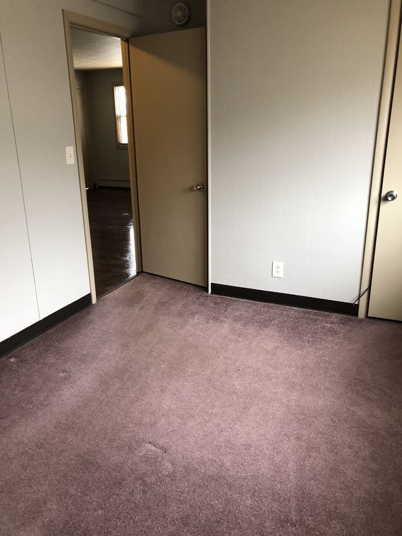 Conneaut Lake Apartment: 290-330 N Third St