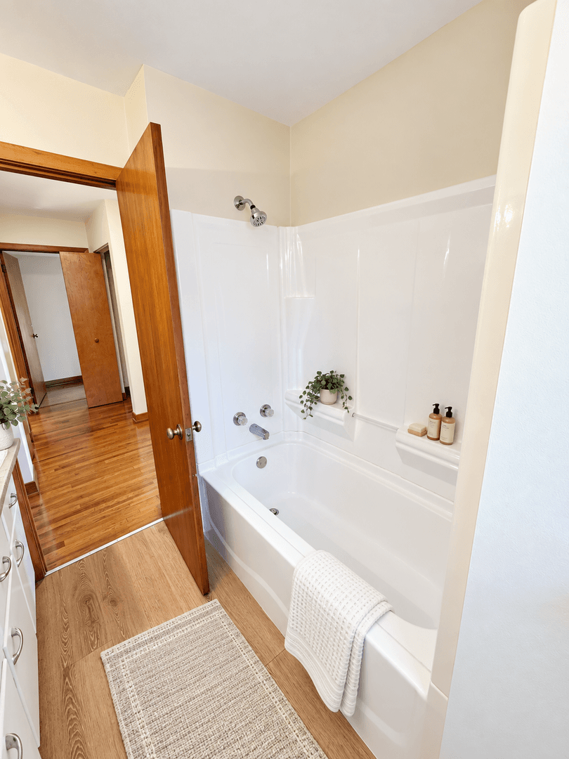 Meadville Apartment: 424 Walnut St
