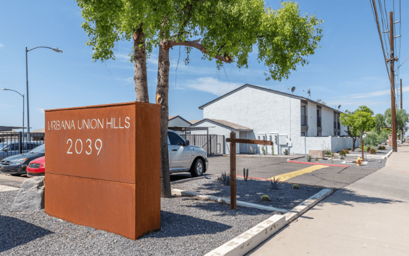 Phoenix Apartment: 2015 West Union Hills Dr