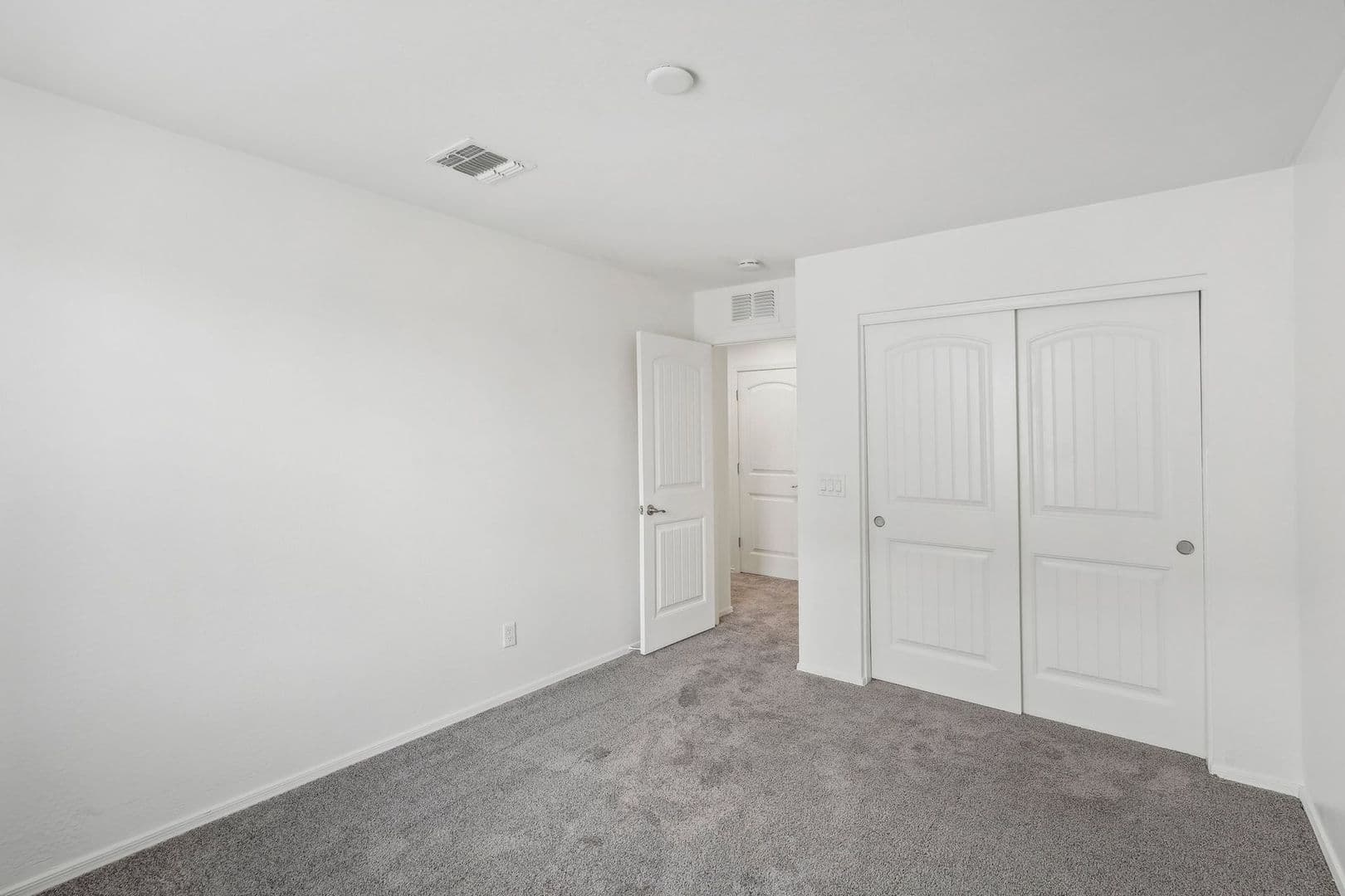 GLENDALE Apartment: 4314 W CHARTER OAK RD