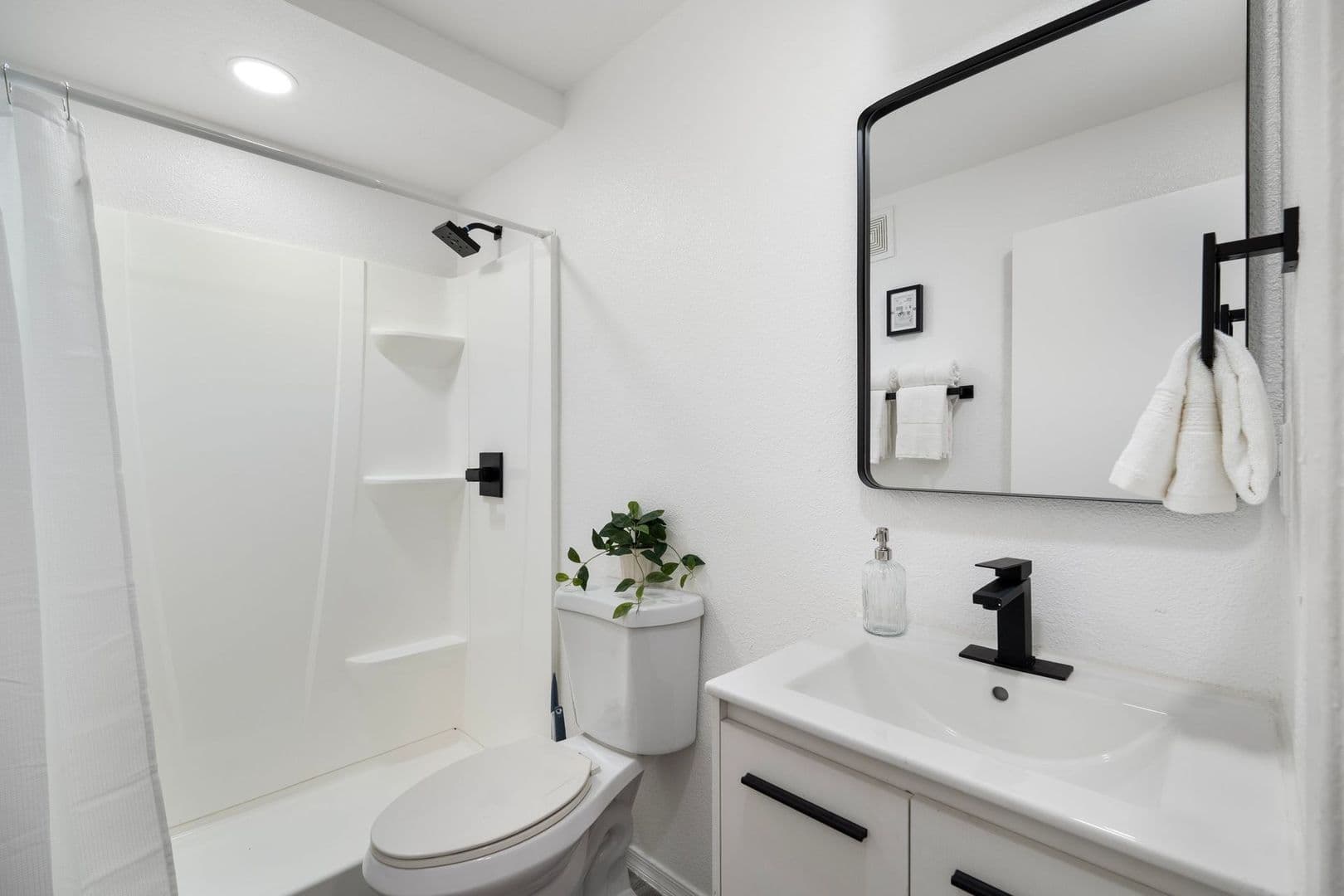 Tempe Apartment: 1206 E Lemon Street