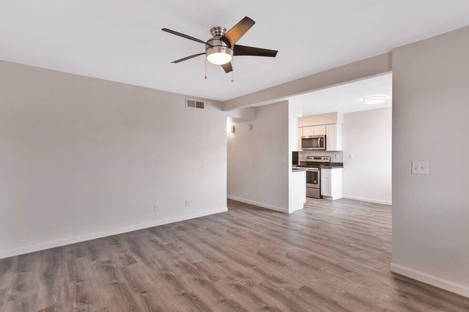 Phoenix Apartment: 4318 N 13th Place