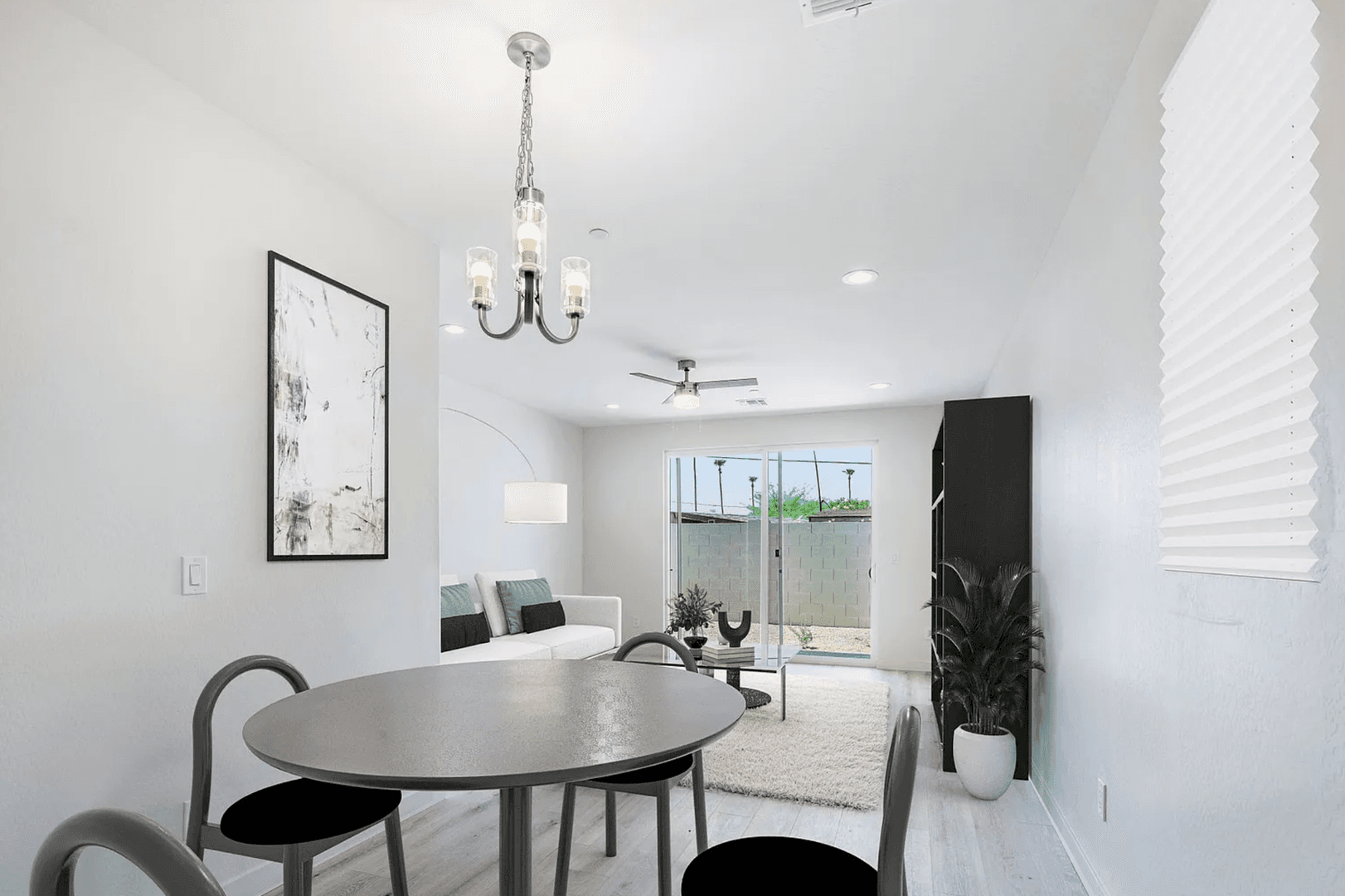 Phoenix Apartment: 1500 N 35th St