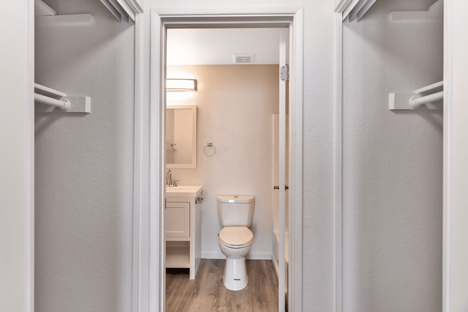 Phoenix Apartment: 4318 N 13th Place