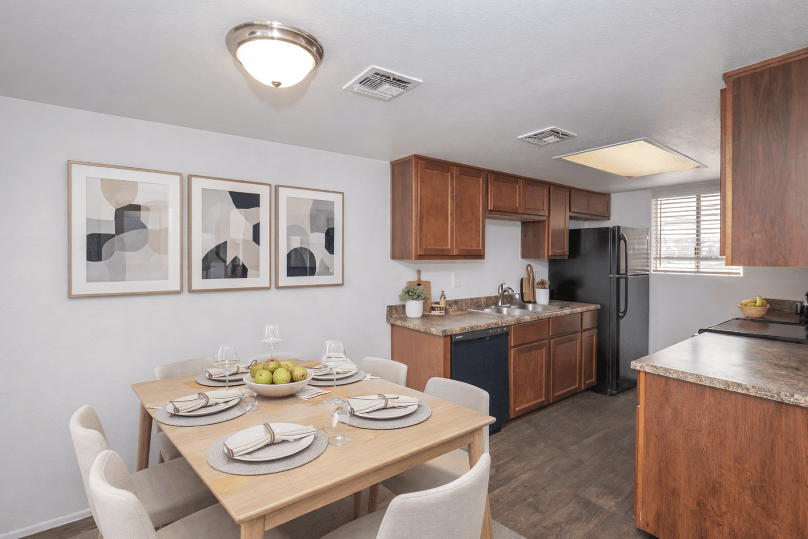 Tempe Apartment: 1850 E Hayden Ln