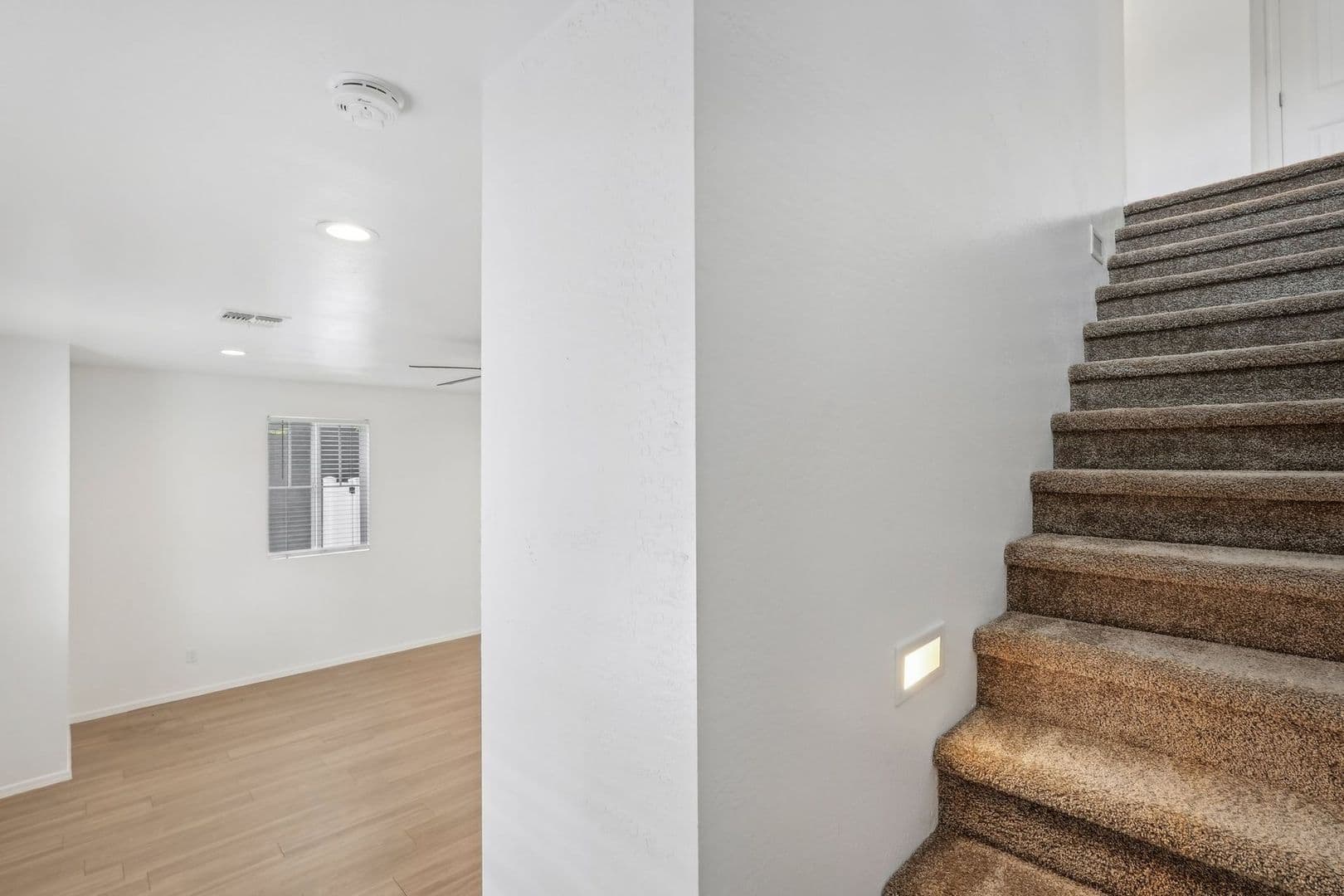 GLENDALE Apartment: 4314 W CHARTER OAK RD