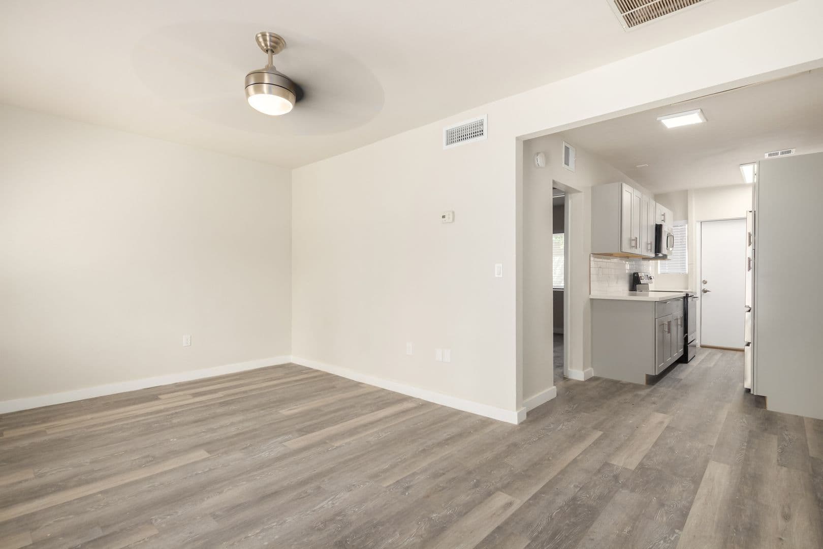 PHOENIX Apartment: 821 N 4TH AVE