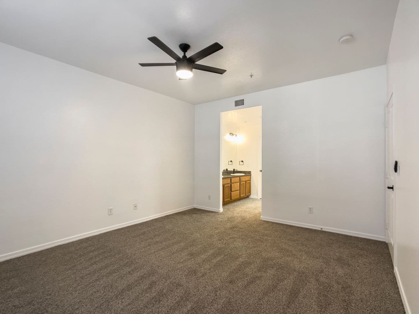 Glendale Apartment: 8050 N 61st Ave
