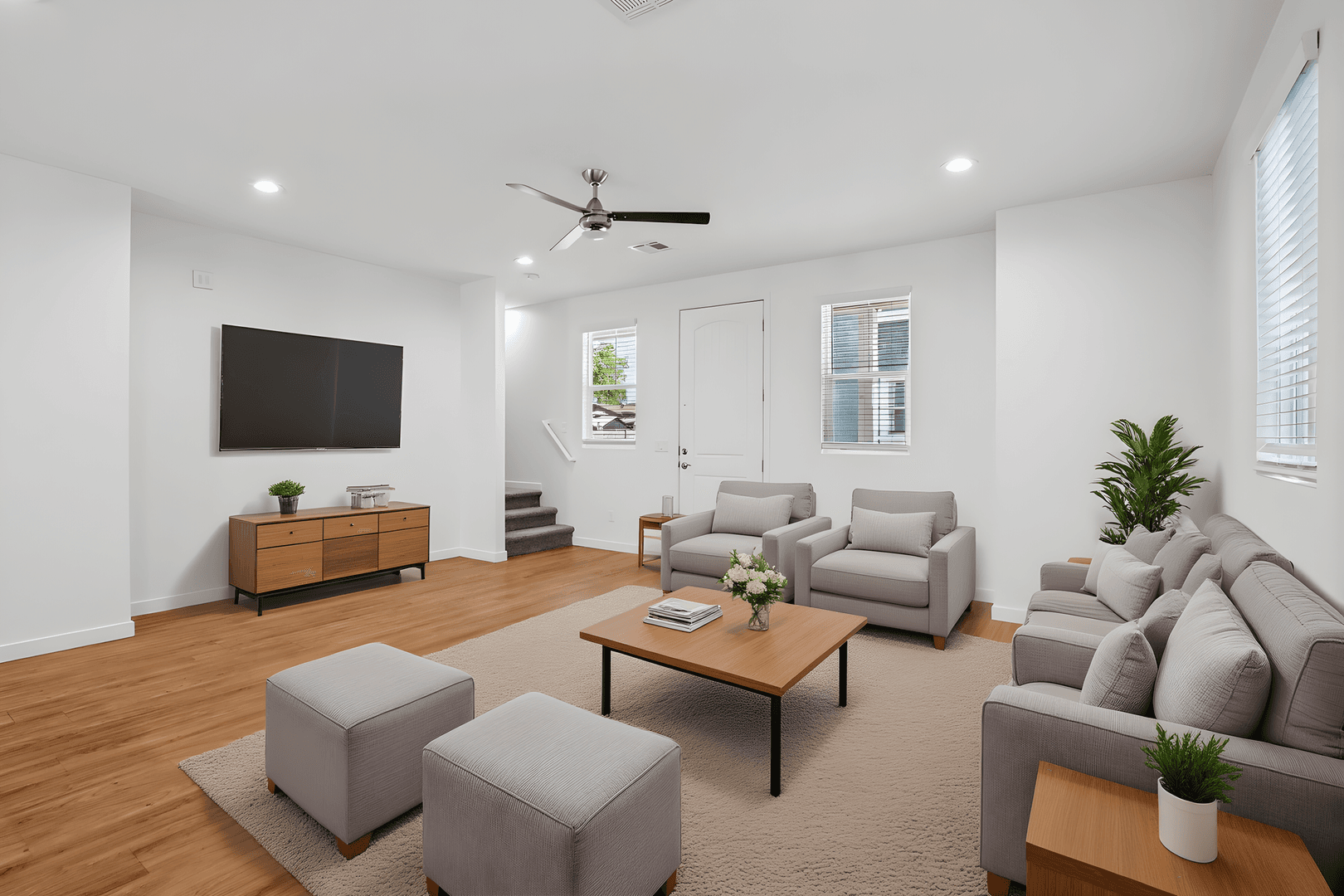 GLENDALE Apartment: 4314 W CHARTER OAK RD