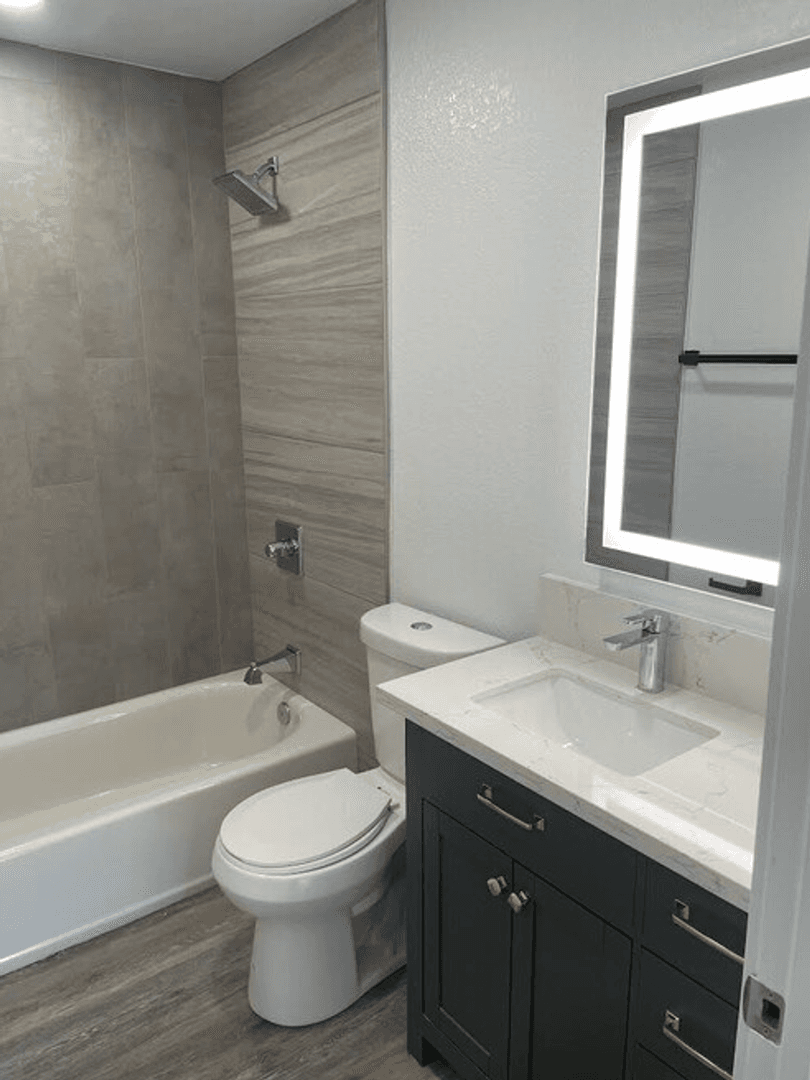 Phoenix Apartment: 4318 N 13th Place