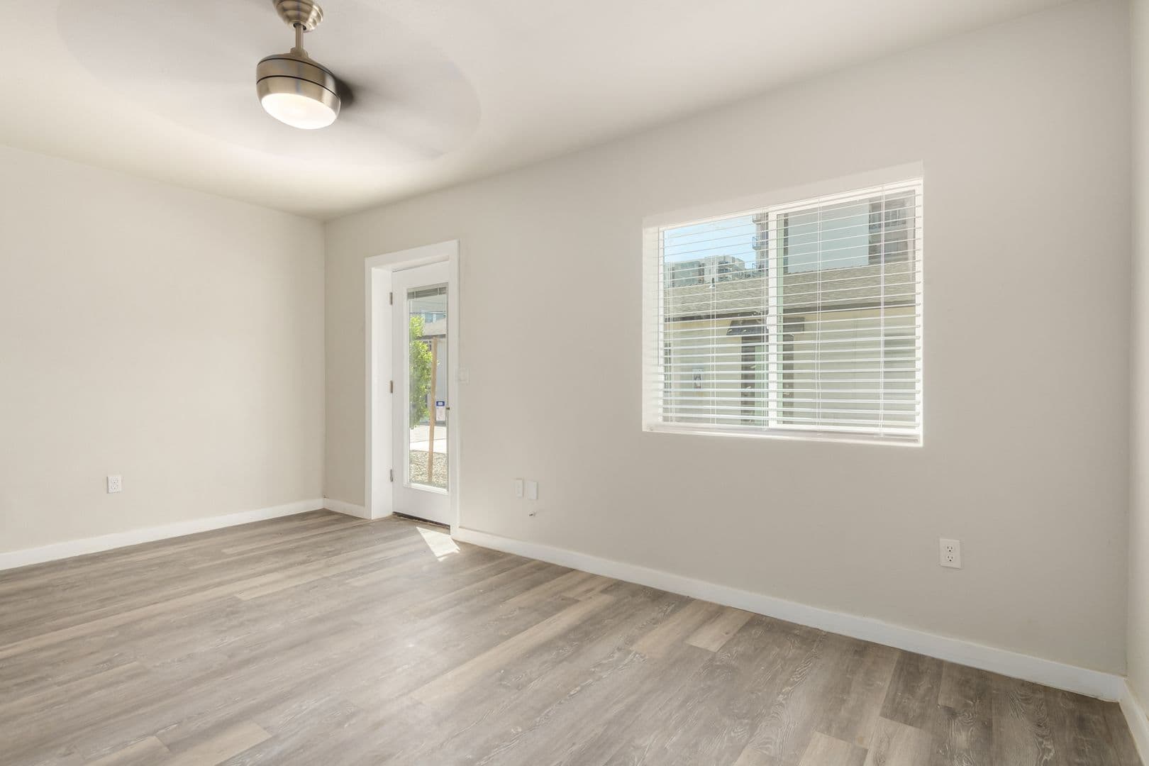 PHOENIX Apartment: 821 N 4TH AVE