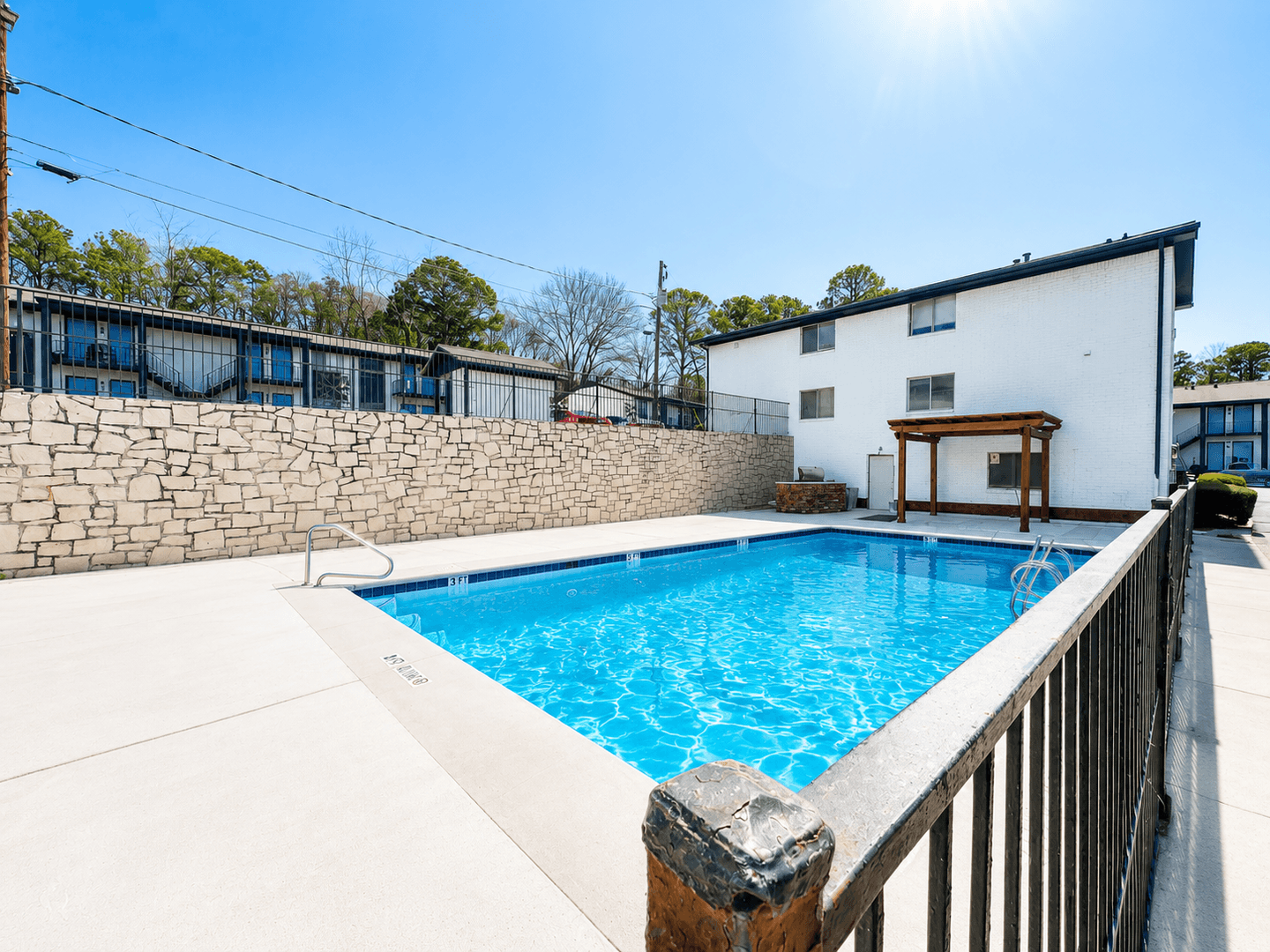 Forest Park Apartment: 4663 Waldrop Dr