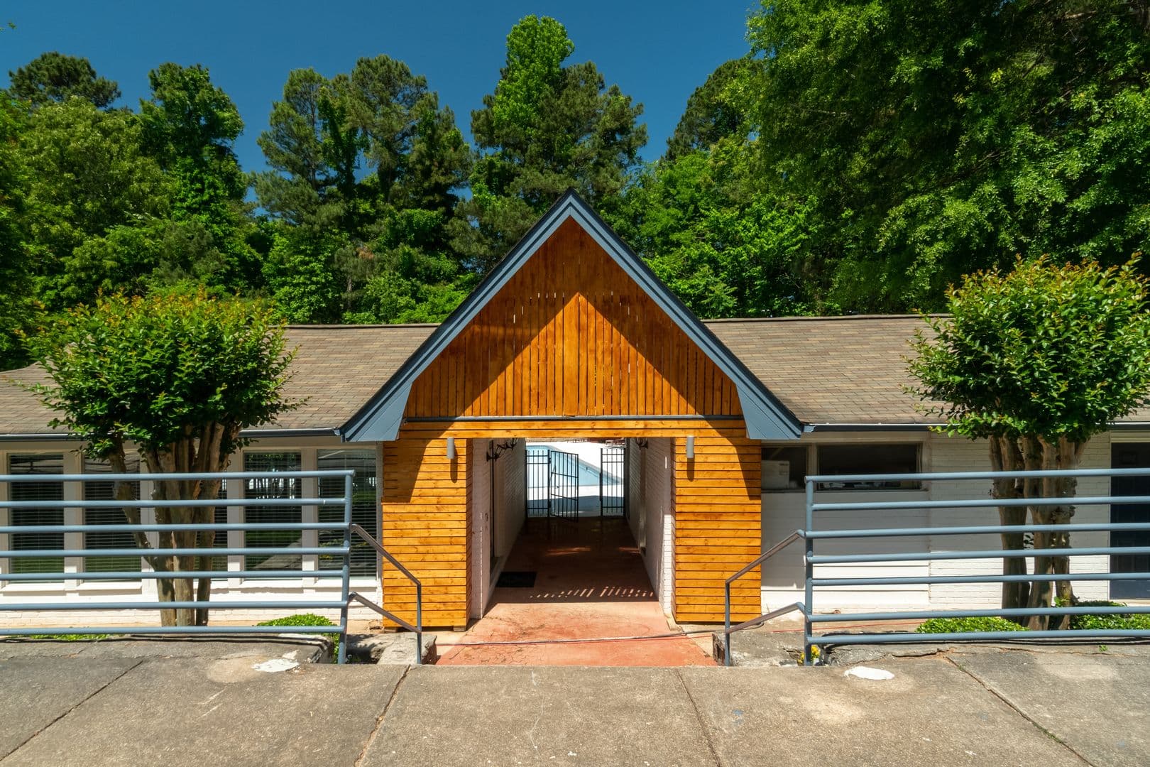 Austell Townhome: 420 Shenandoah Trail