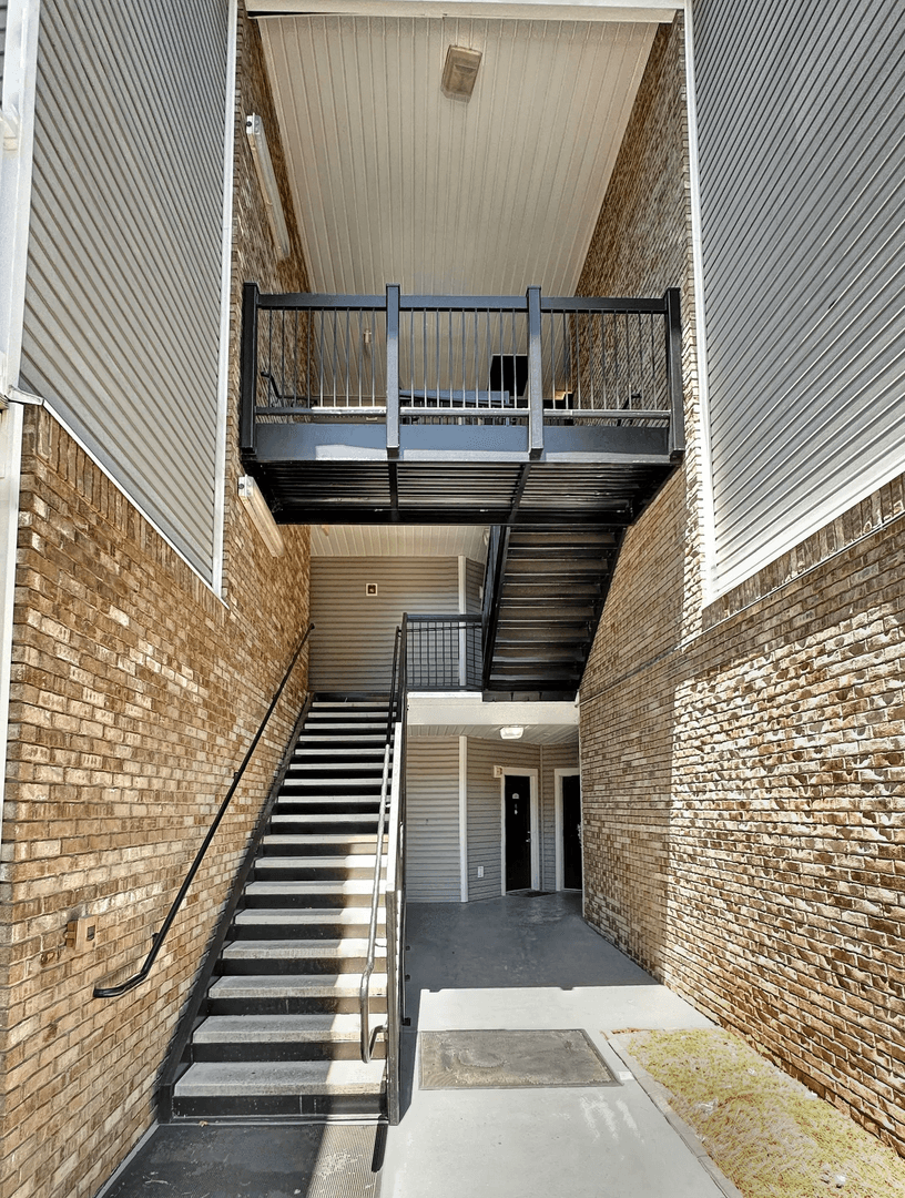Carrollton Apartment: 903 Hays Mill Rd