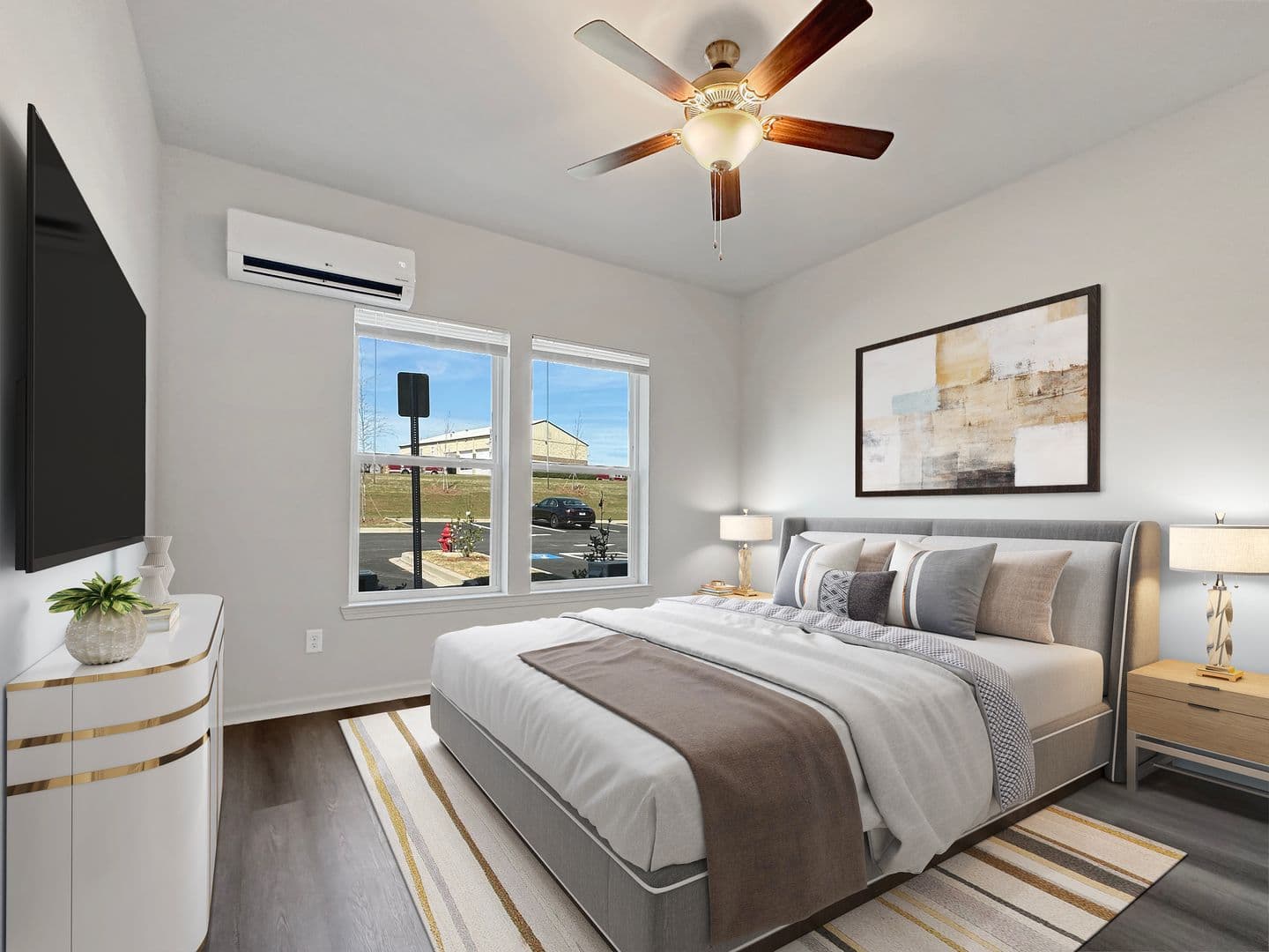 Warner Robins Apartment: 651 Osigian Blvd