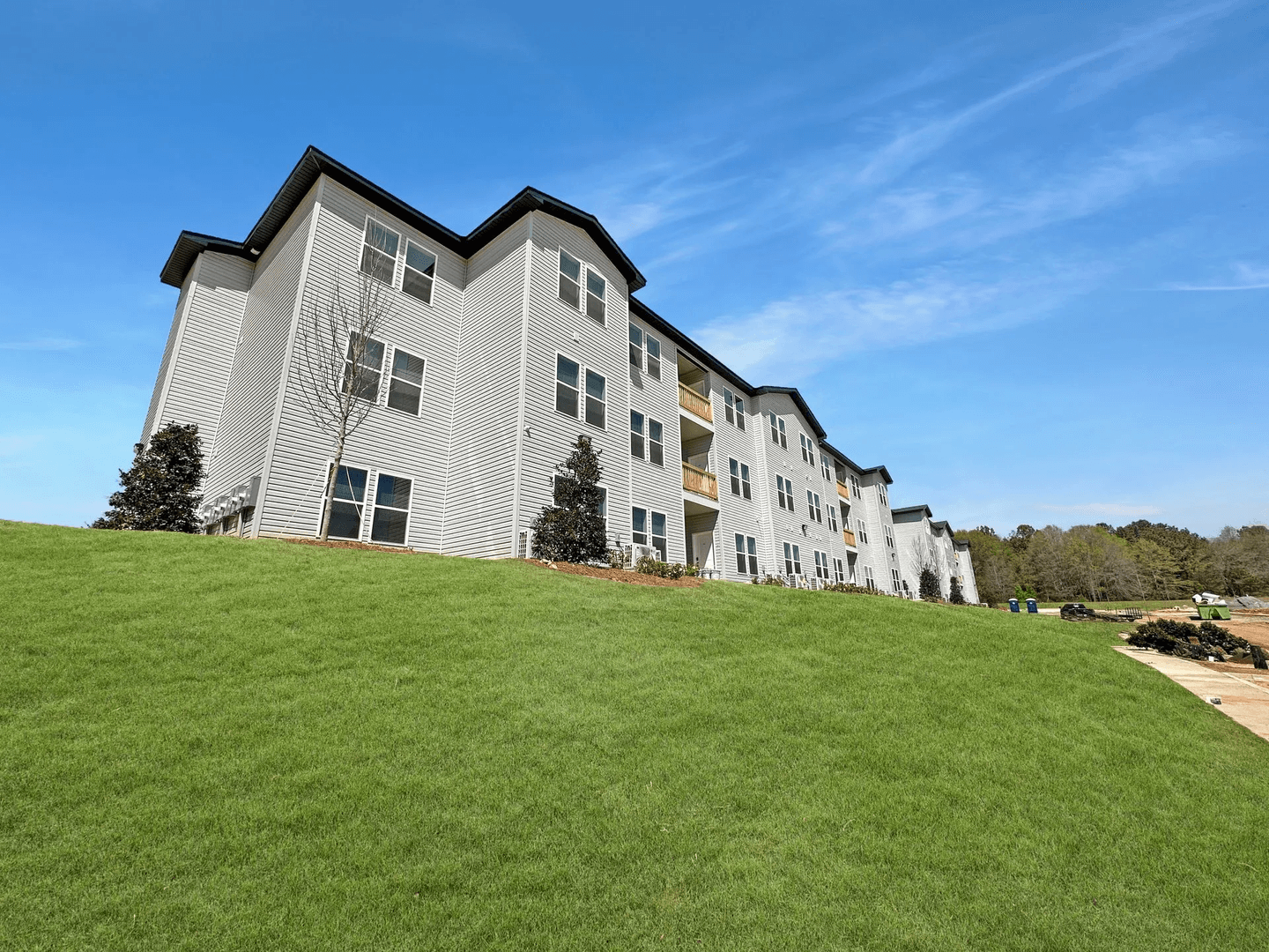 Warner Robins Apartment: 651 Osigian Blvd