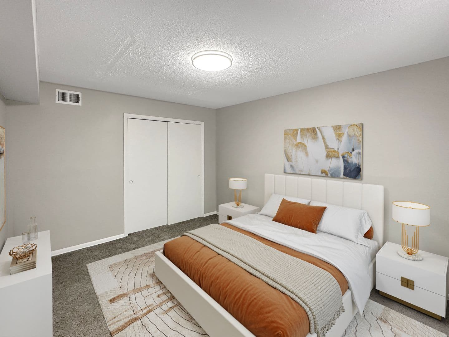 Riverdale Apartment: 363 Upper Riverdale Rd