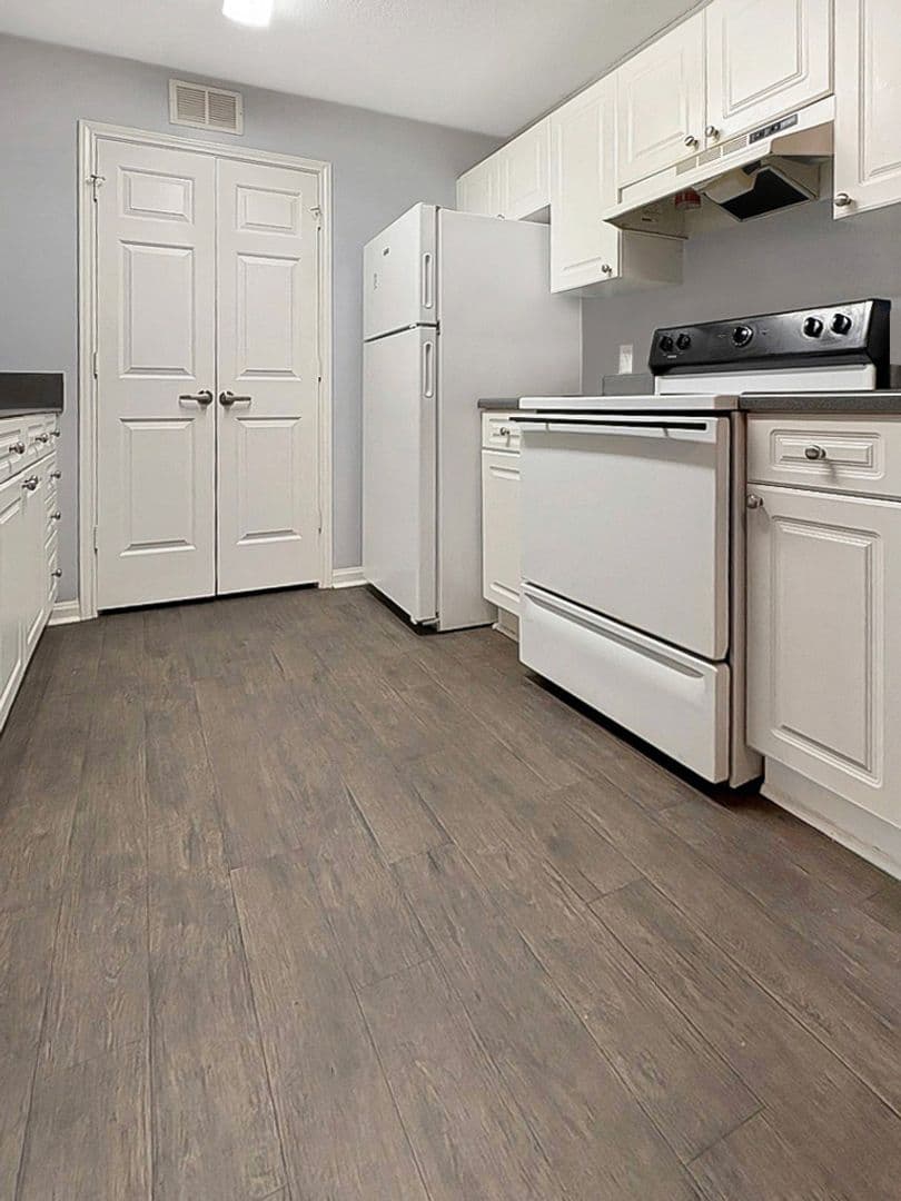 Carrollton Apartment: 903 Hays Mill Rd