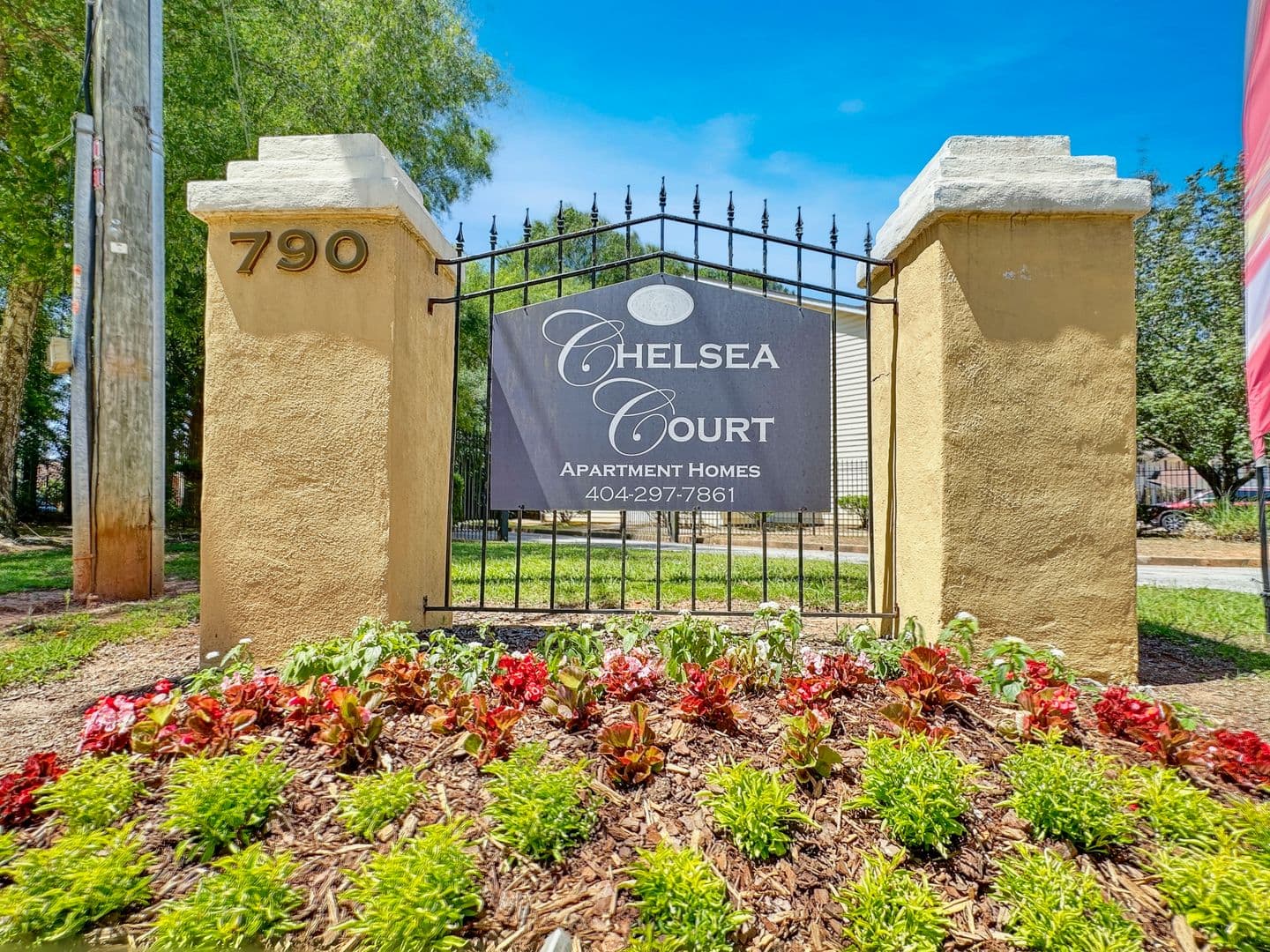Clarkston Apartment: 790 N Indian Creek Dr