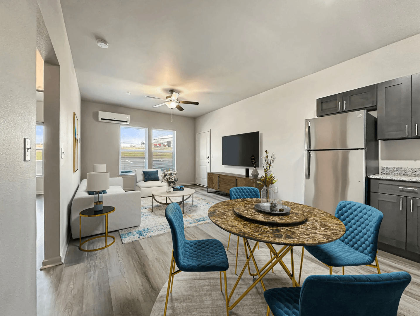 Warner Robins Apartment: 651 Osigian Blvd
