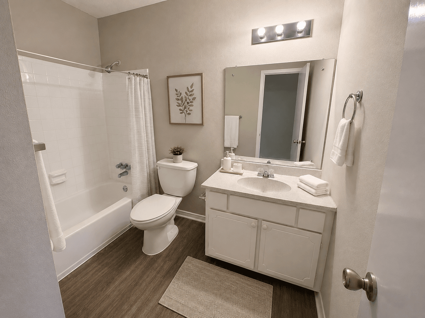 College Park Townhome: 1951 Southampton Rd