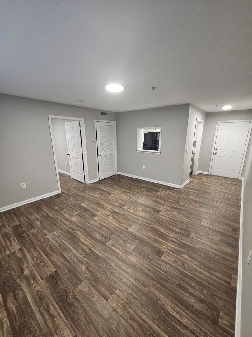 Clarkston Apartment: 790 N Indian Creek Dr
