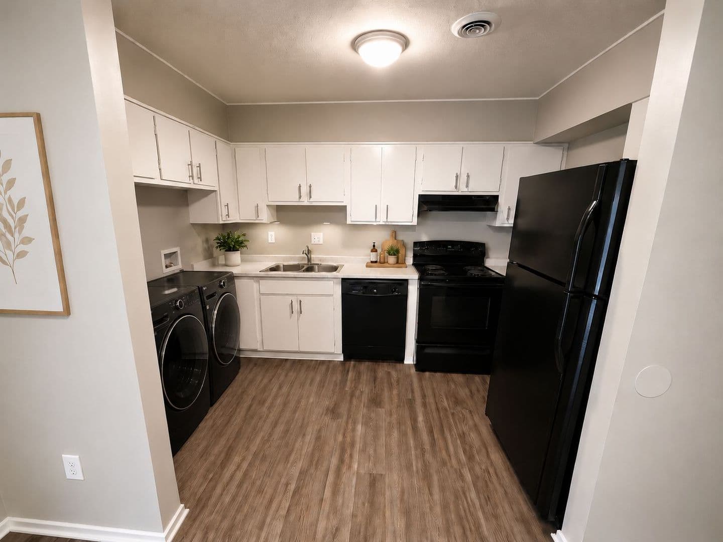 College Park Townhome: 1951 Southampton Rd