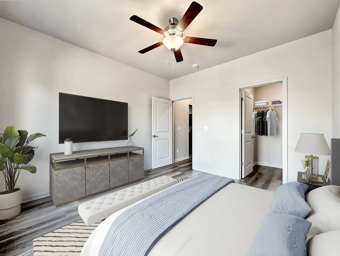 Warner Robins Apartment: 651 Osigian Blvd
