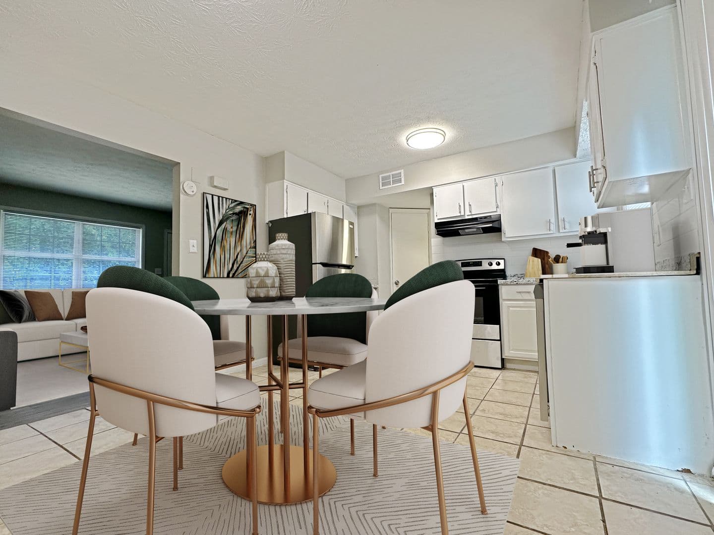 Austell Townhome: 420 Shenandoah Trail