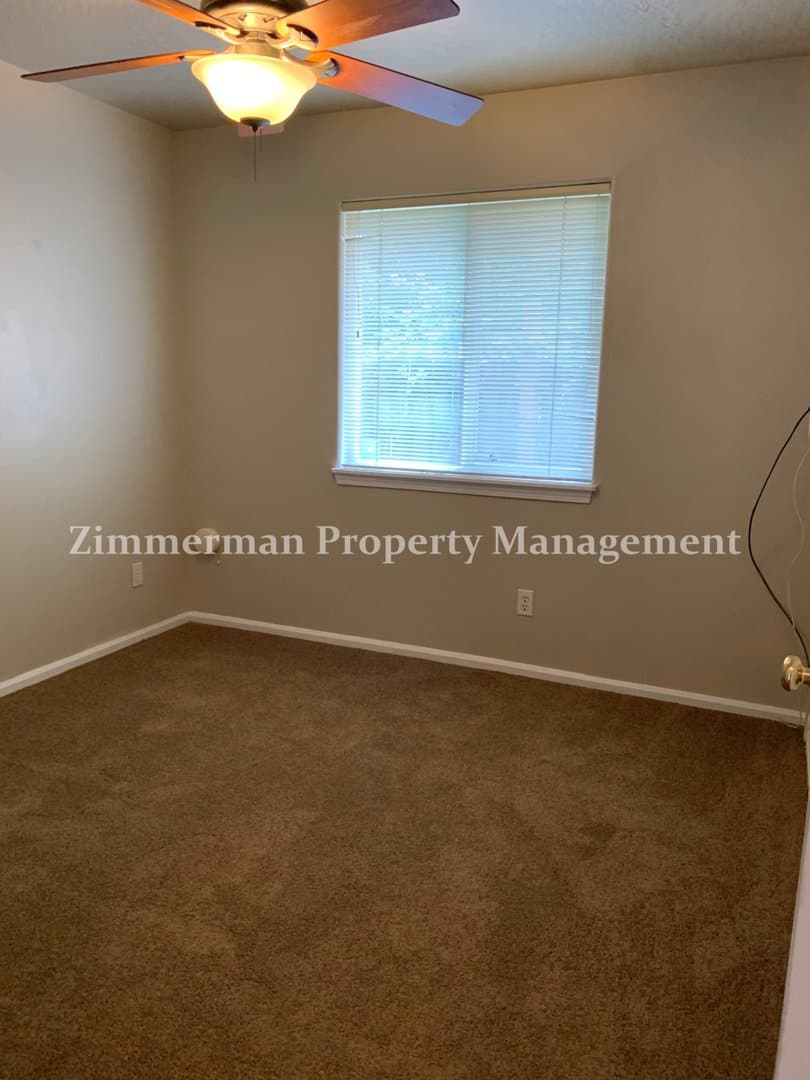 Eugene House: 1757 Oak Patch Road