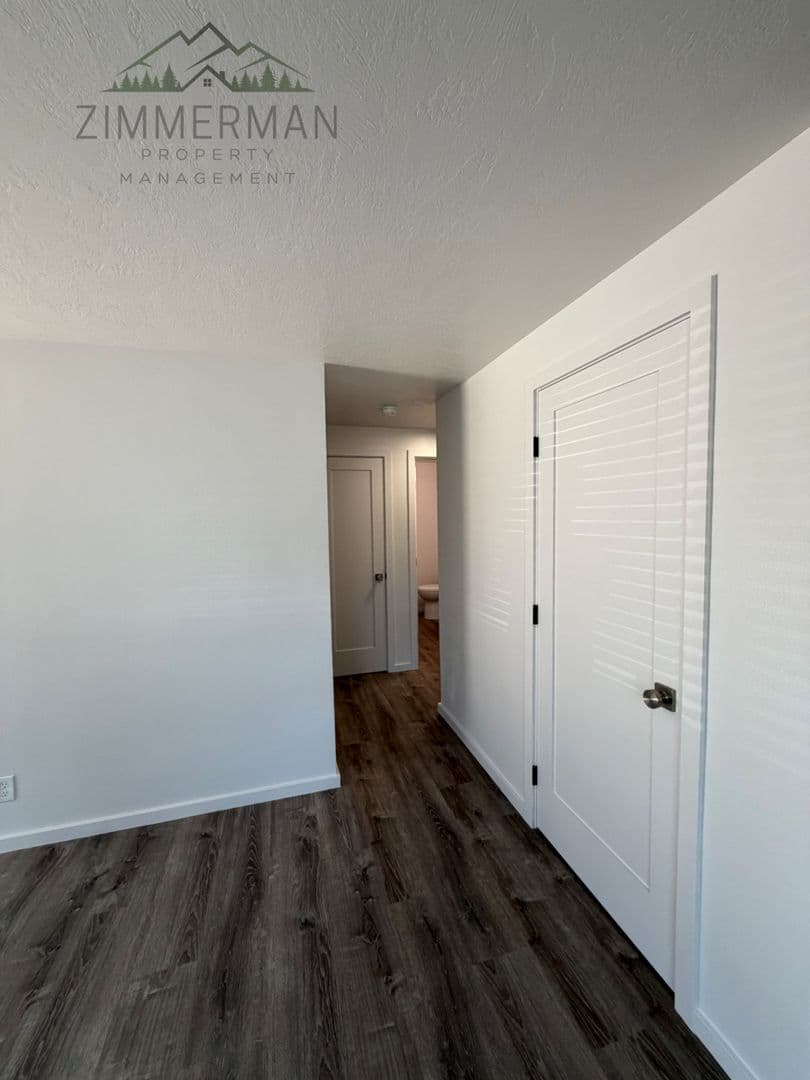 Springfield Apartment: 147 C Street
