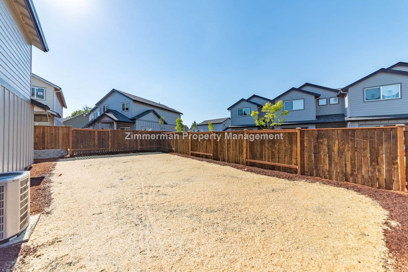 Eugene Apartment: 2603- 2605 Justine Lane
