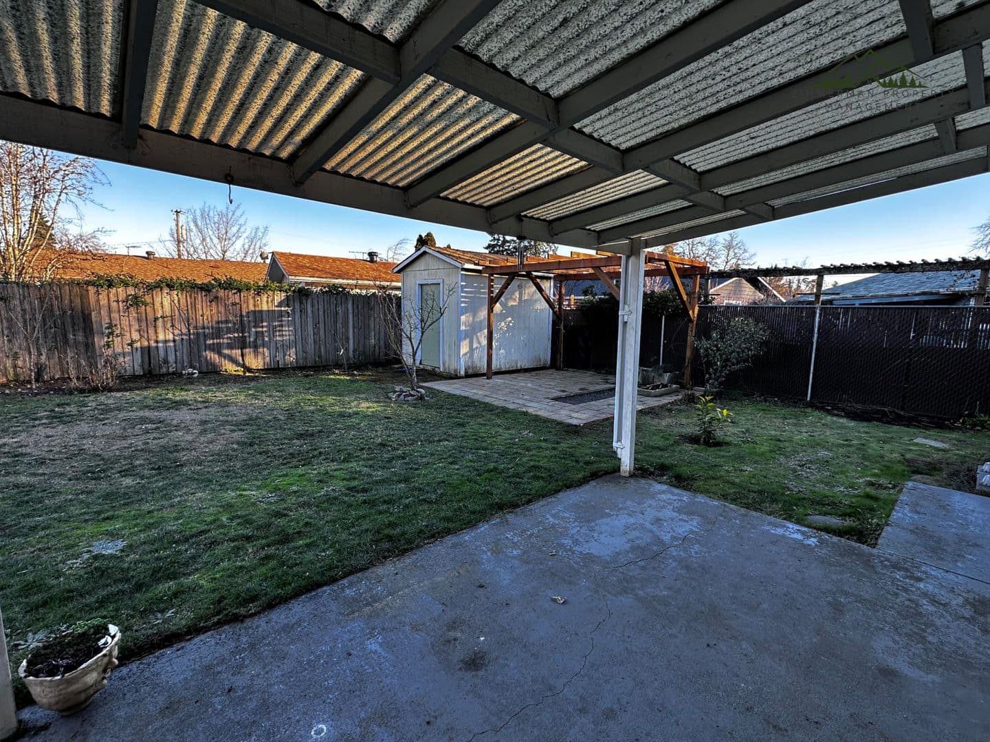 Springfield House: 1139 Custom Way