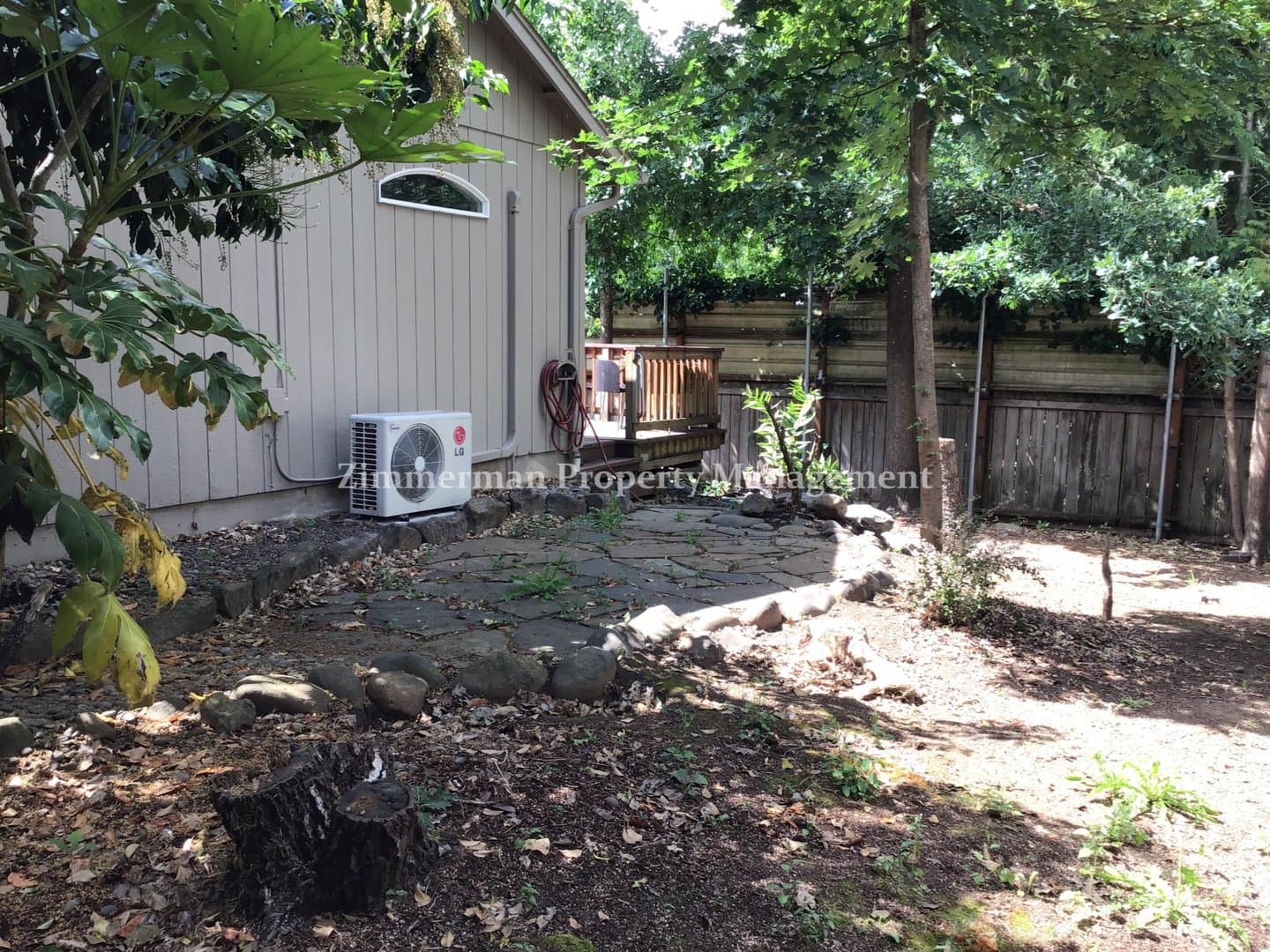 Eugene House: 1757 Oak Patch Road