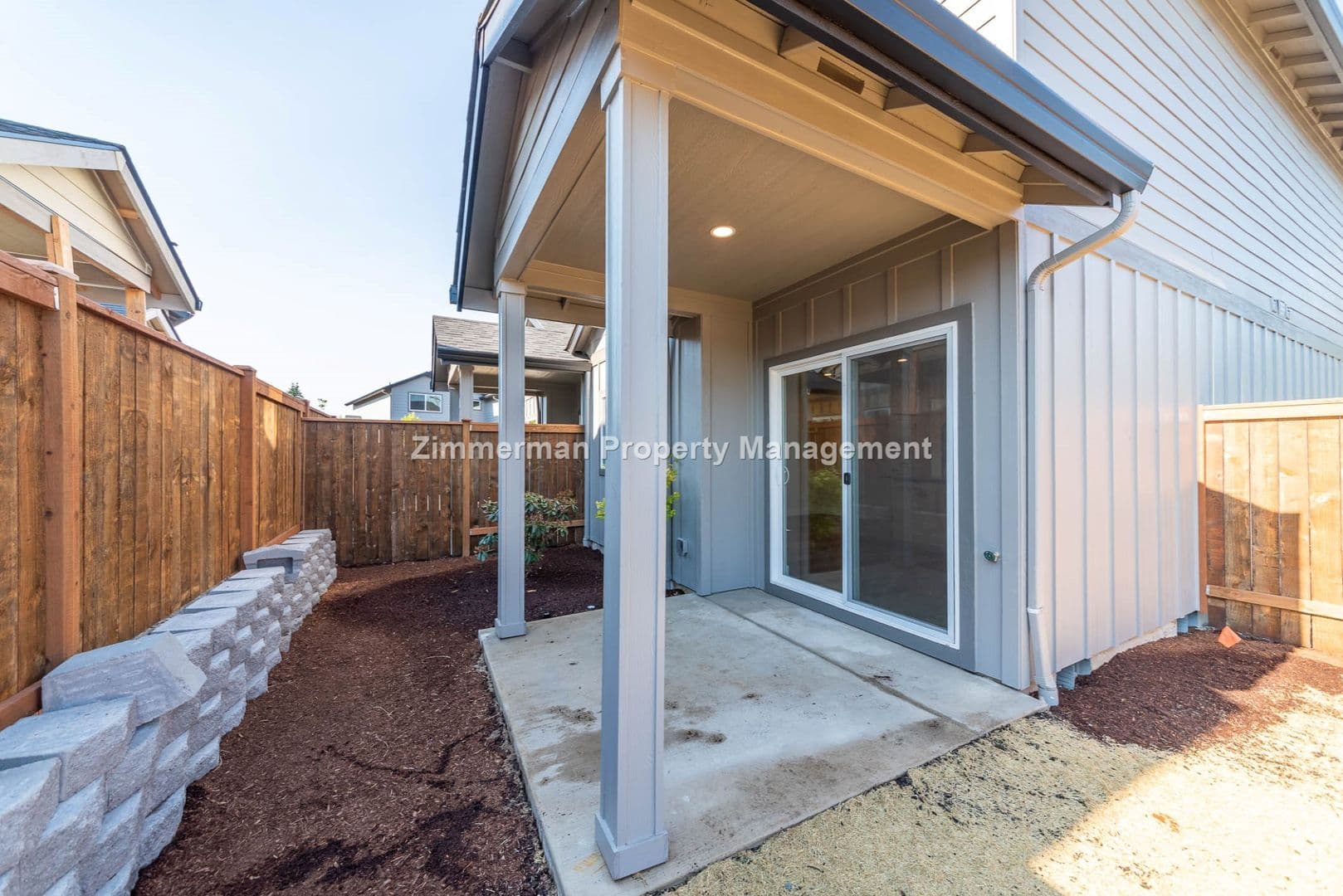 Eugene Apartment: 2603- 2605 Justine Lane