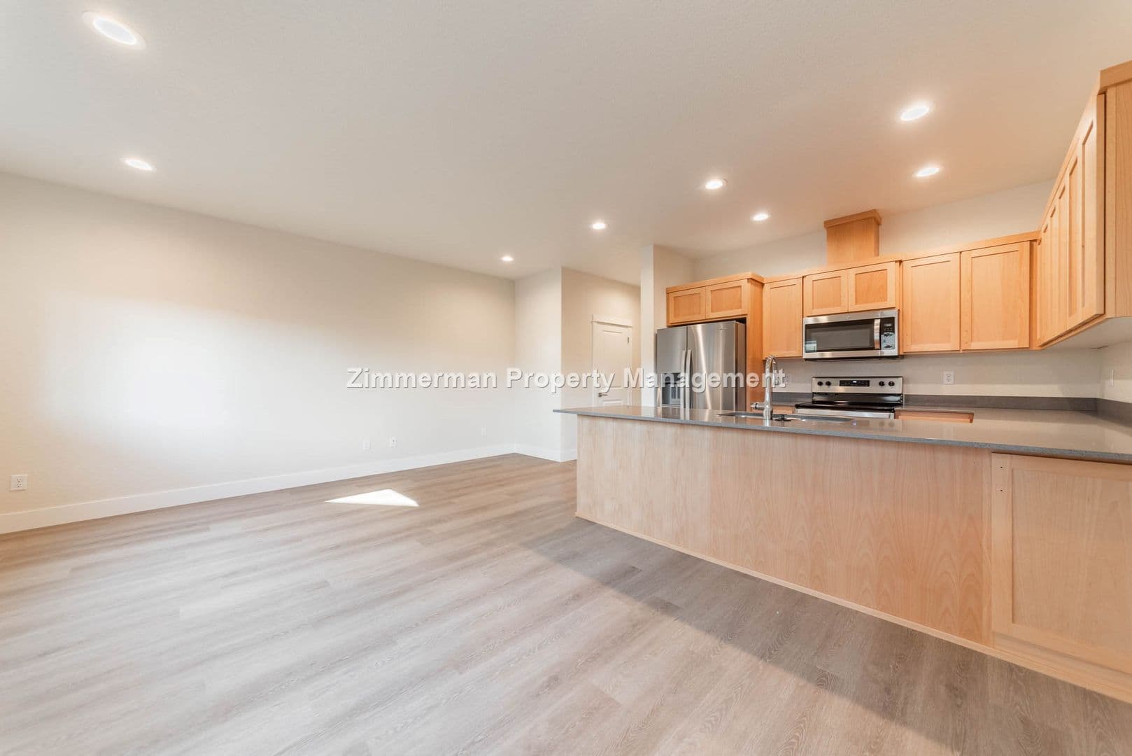 Eugene Apartment: 2603- 2605 Justine Lane