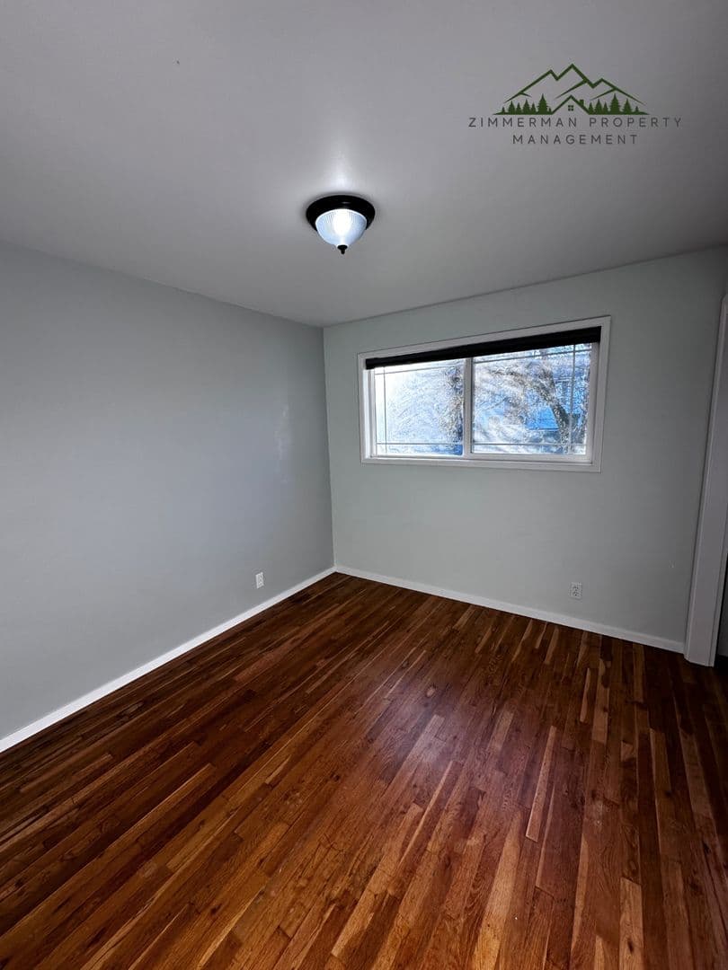 Springfield House: 1139 Custom Way