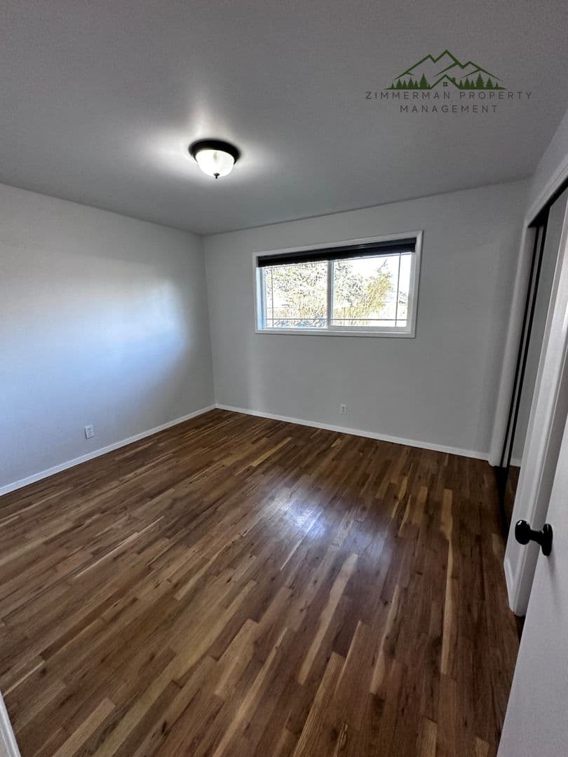 Springfield House: 1139 Custom Way
