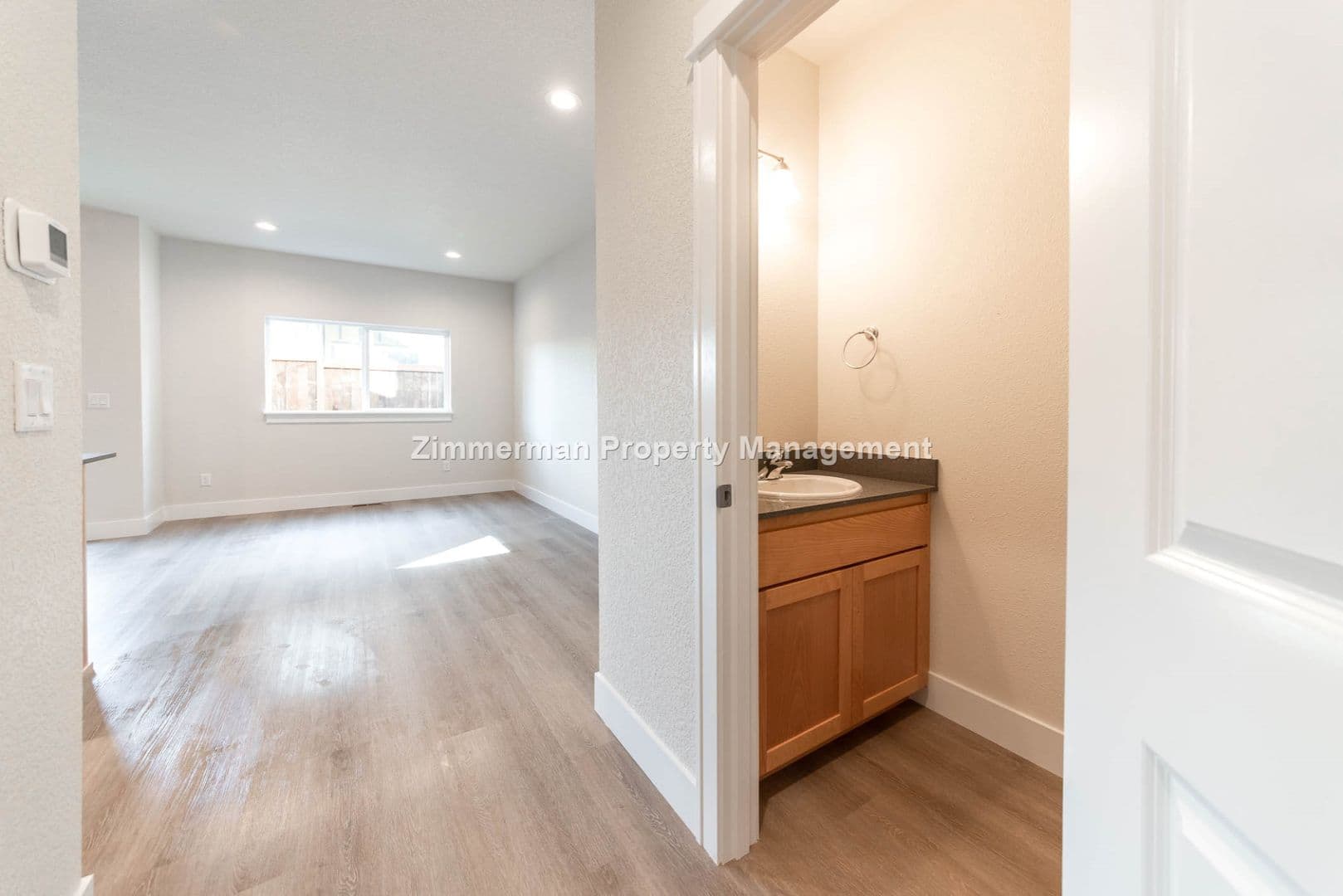 Eugene Apartment: 2603- 2605 Justine Lane