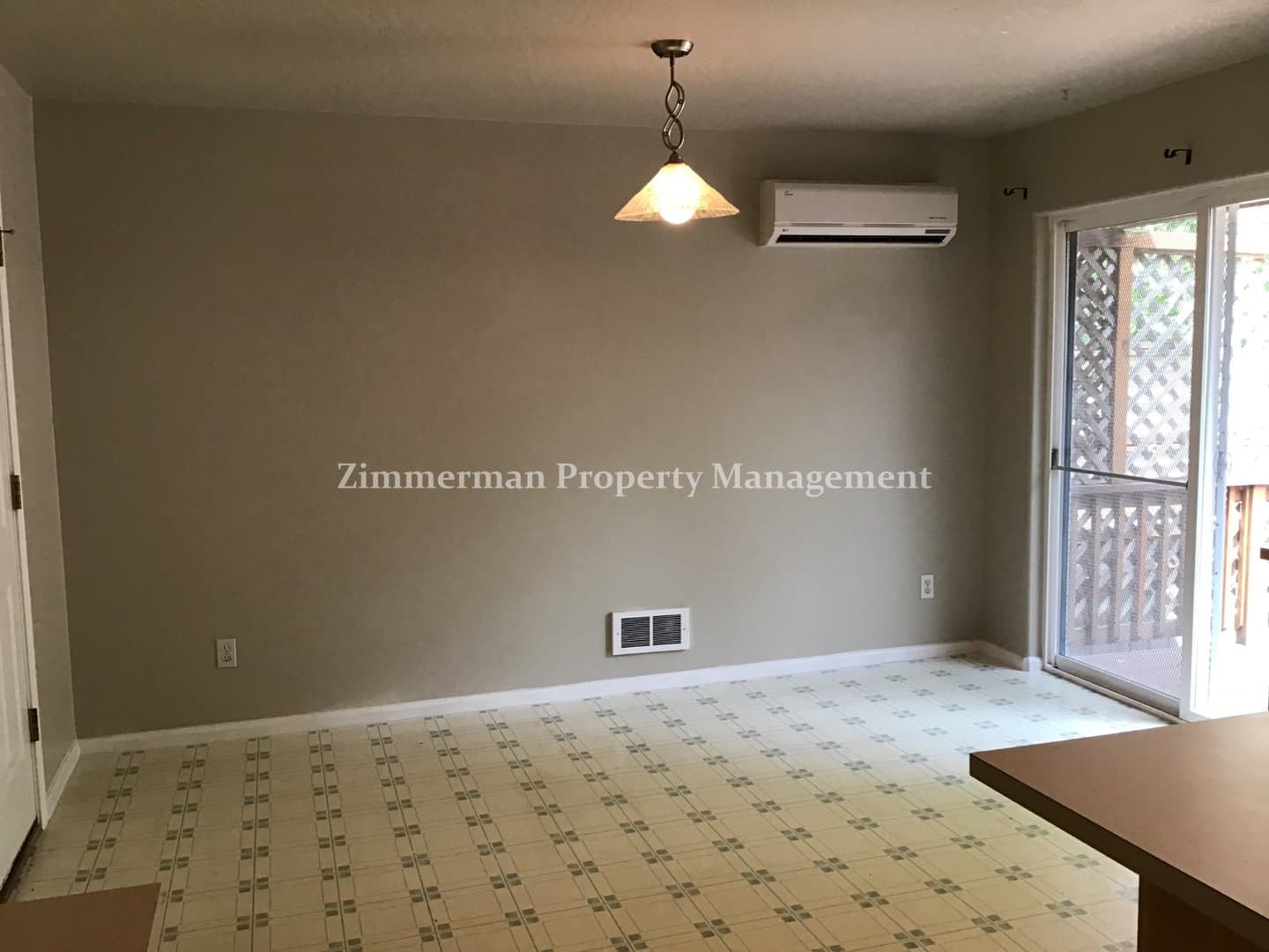 Eugene House: 1757 Oak Patch Road