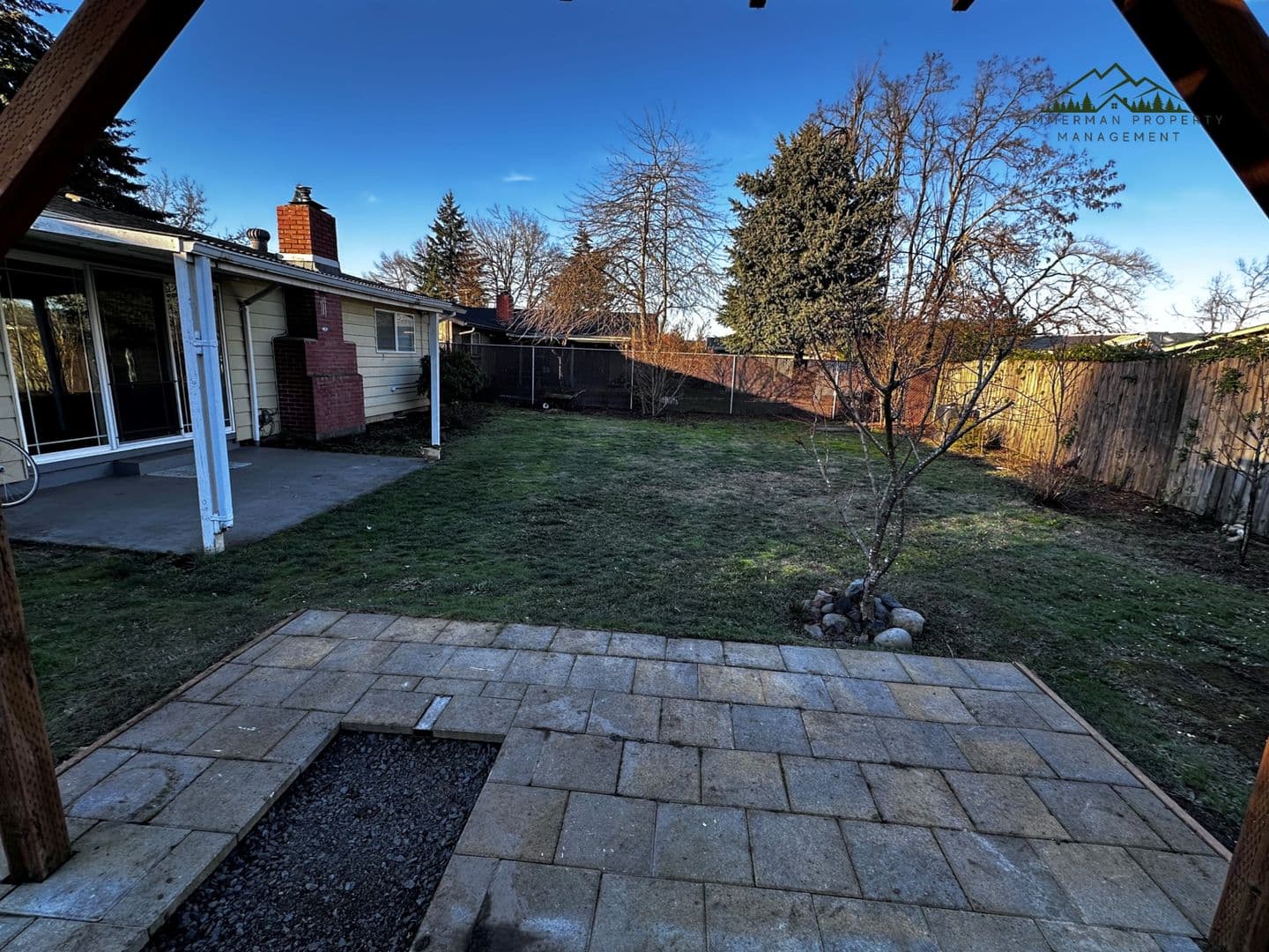 Springfield House: 1139 Custom Way