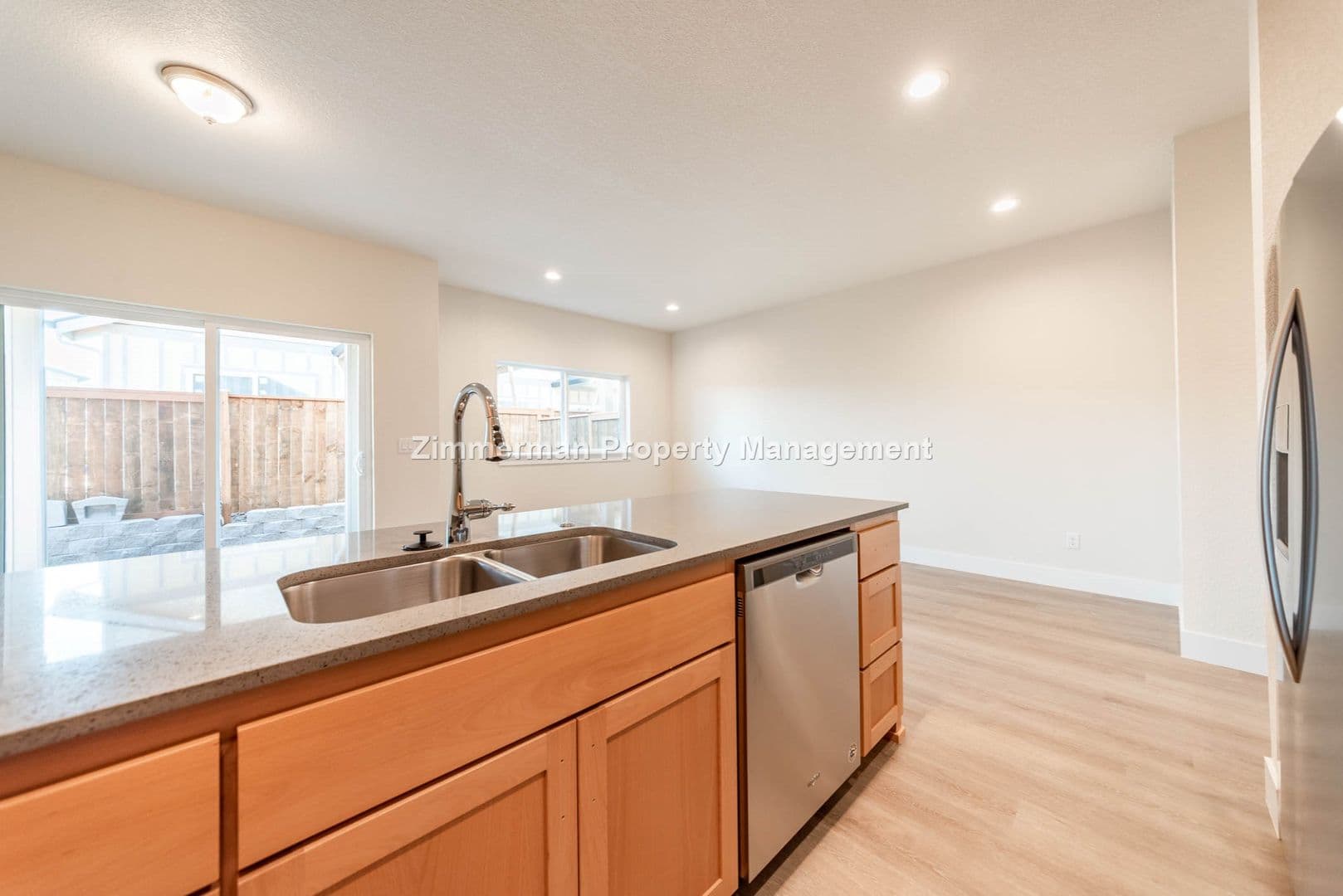 Eugene Apartment: 2603- 2605 Justine Lane