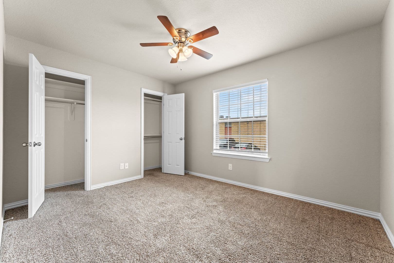 Waco Apartment: 3638 W Waco Dr